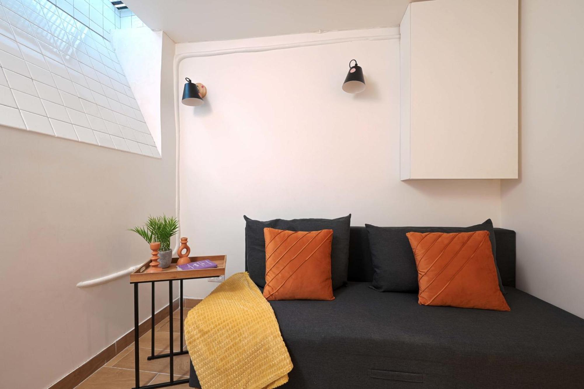 Apartment Pillage Moulin Rouge Paris